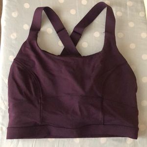 Lululemon crop top / sports bra